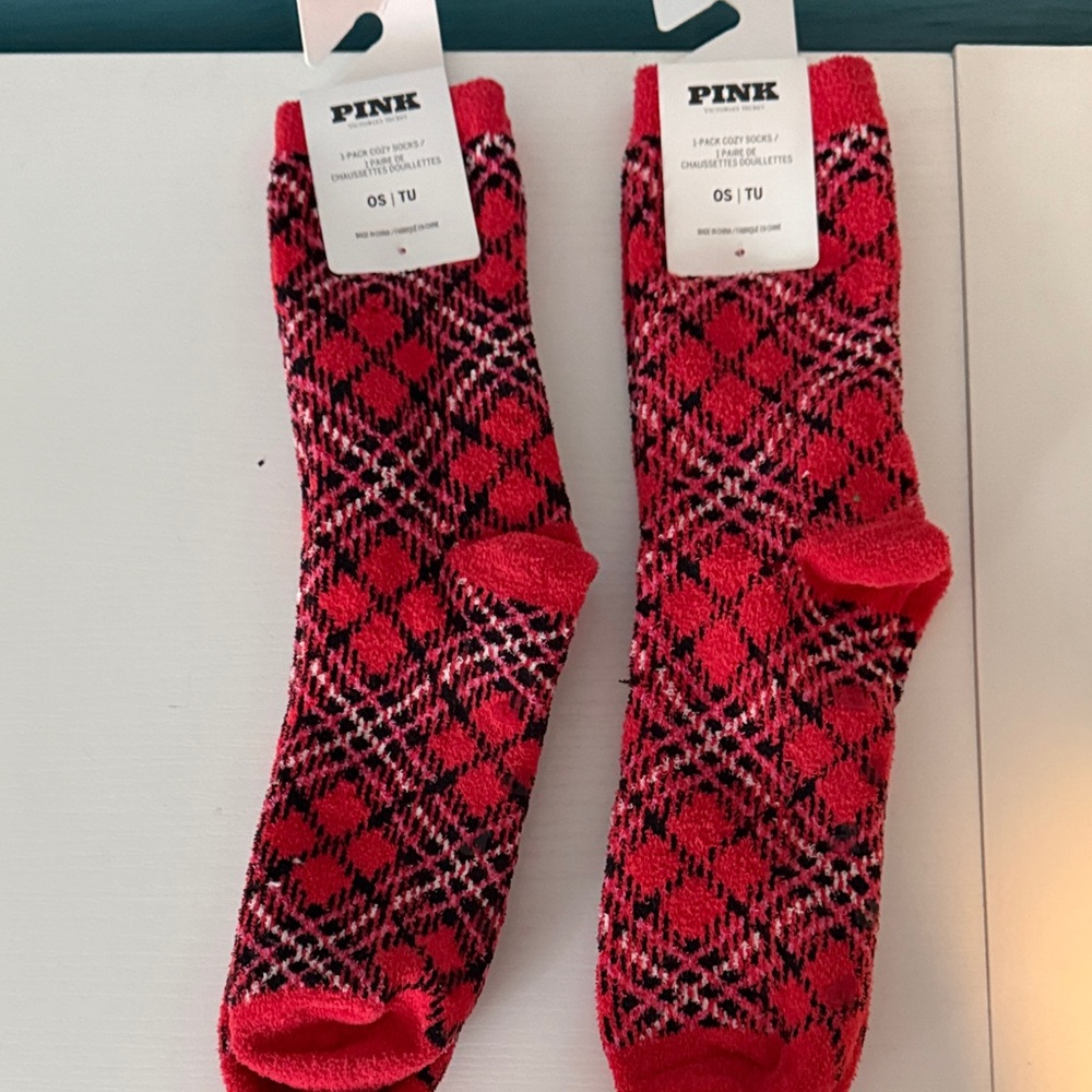 Victoria’s Secret PINK cozy socks-2 pairs